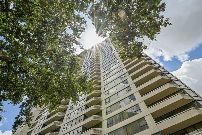 Photo - 15 Greenway Plz Unit 19F