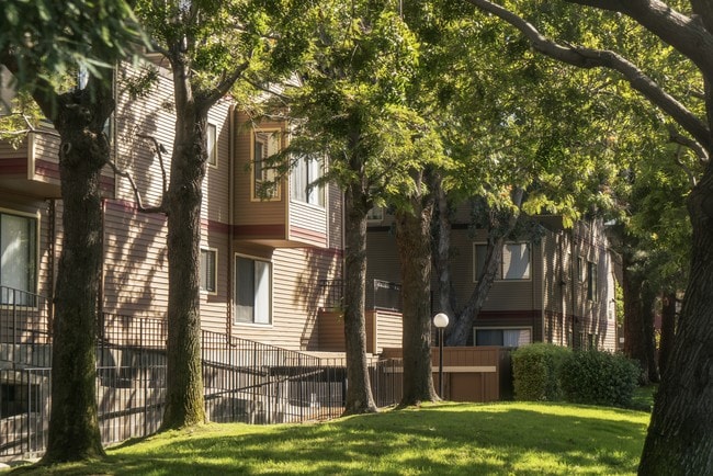 Photo - Woodchase Apartments