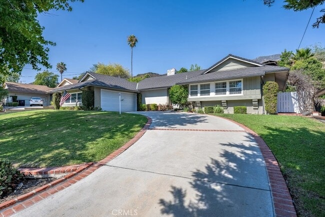 Building Photo - 3547 Henrietta Ave