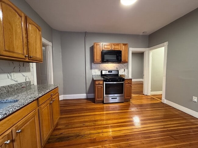 Photo - 12 Dalrymple St