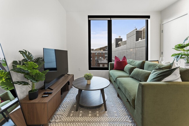 Building Photo - 35 W 2nd St Unit SI ID1240286P