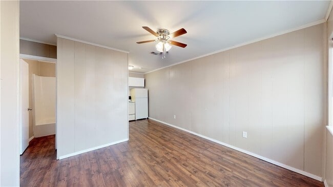 Photo - 204 Lynn Dr Unit A