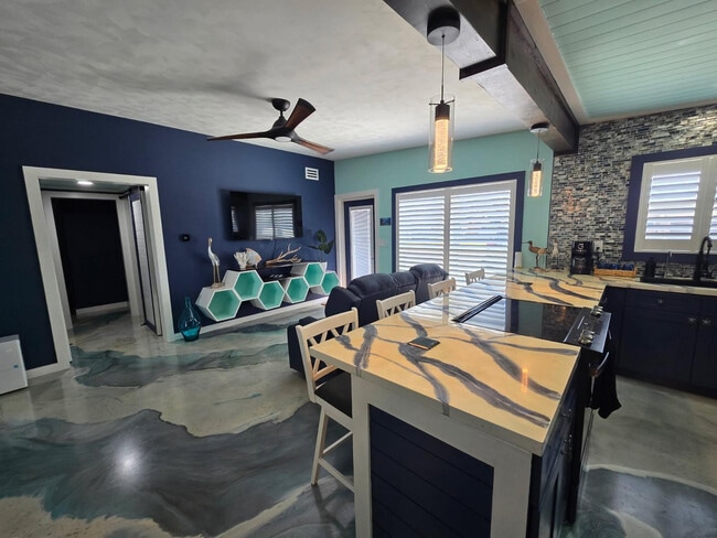 Photo - 2 Talo Cir Unit SI ID1531033P
