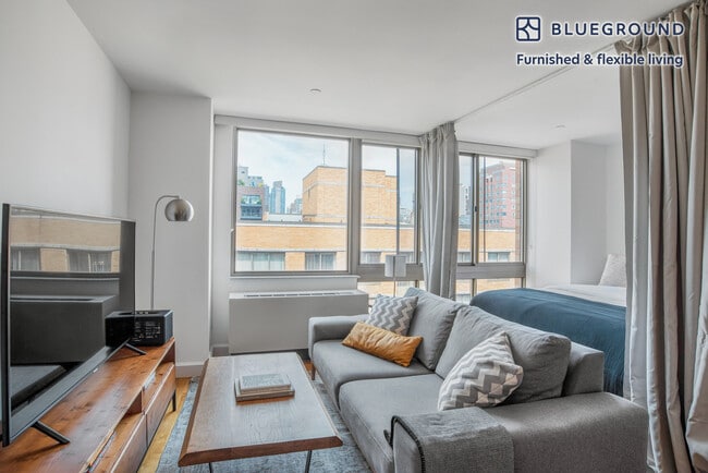Building Photo - 130 W 15th St Unit SI FL10-ID1156