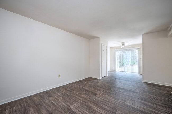 Photo - Woodside Apartments