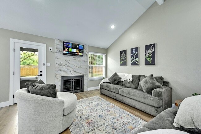 Photo - 1807 Krizan Ave