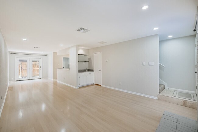 Photo - 2507 Bering Dr Unit 9