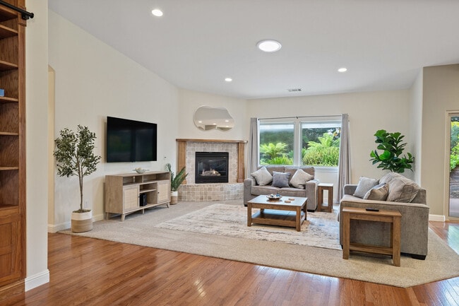 Building Photo - 2357 Bittern St Unit ID1244465P