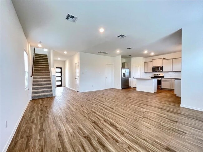 Photo - 118 Canley Lp