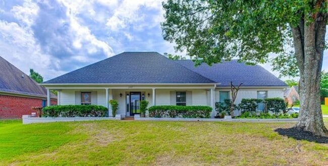 Building Photo - 1937 Ada Ln