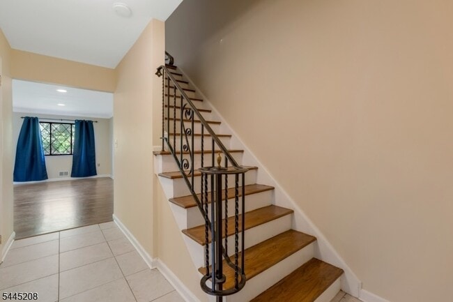 Photo - 182 Wildflower Ln
