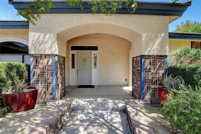 Photo - 4726 Monument Valley Rd