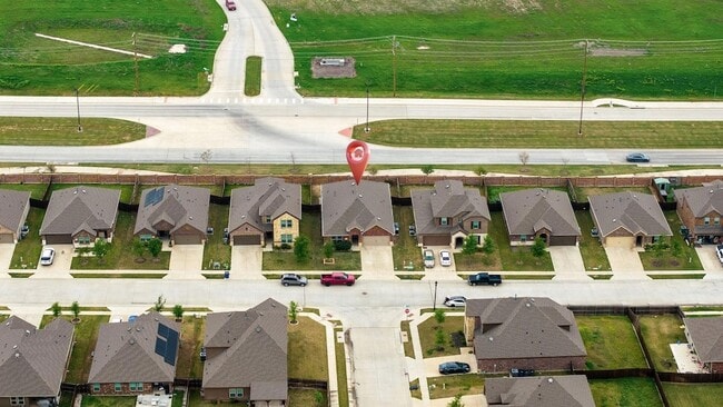 Photo - 410 Gunsmoke Trail