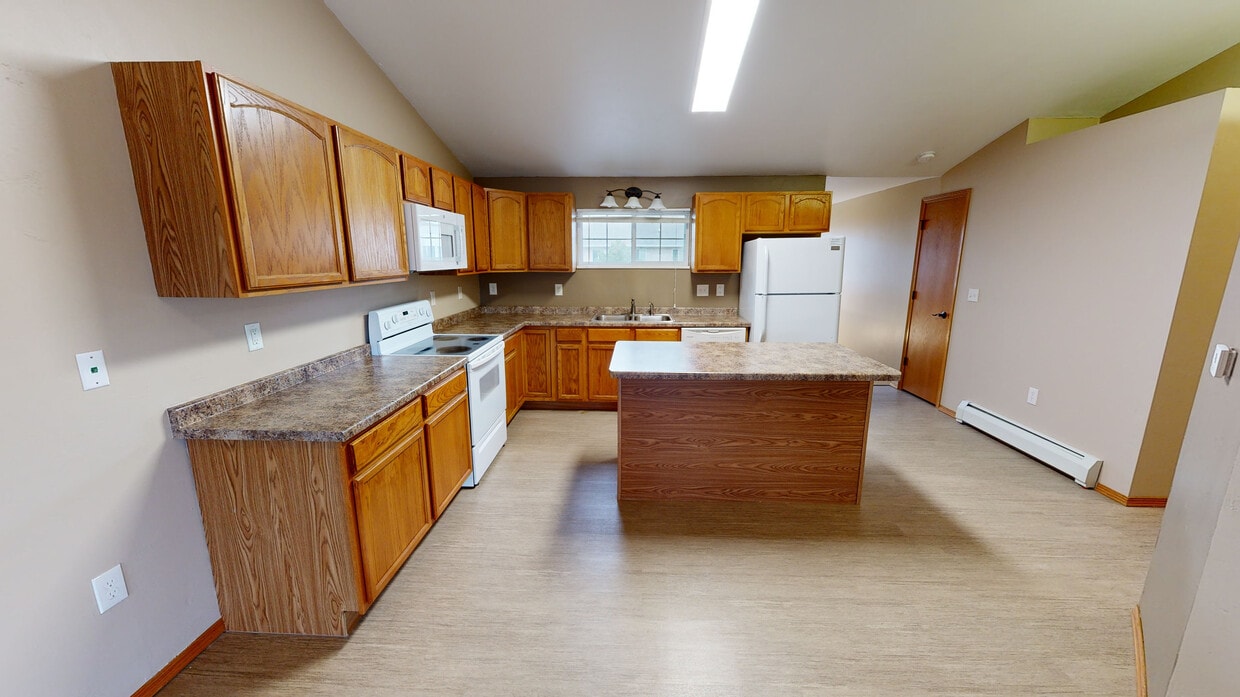 Floor Plan - Lakeside: 2 Bed/2 Bath, 2 Car Att. Garage, Uppe...