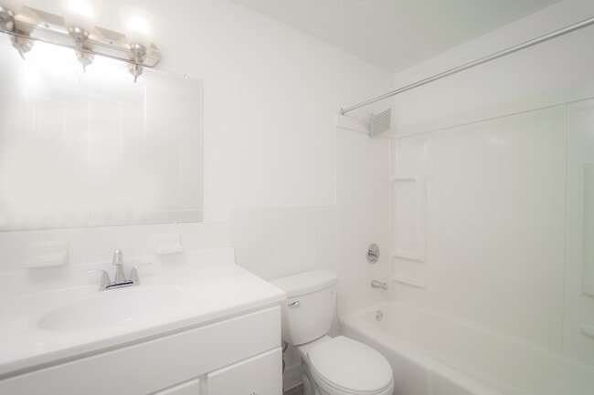 Photo - Woodbury Knoll