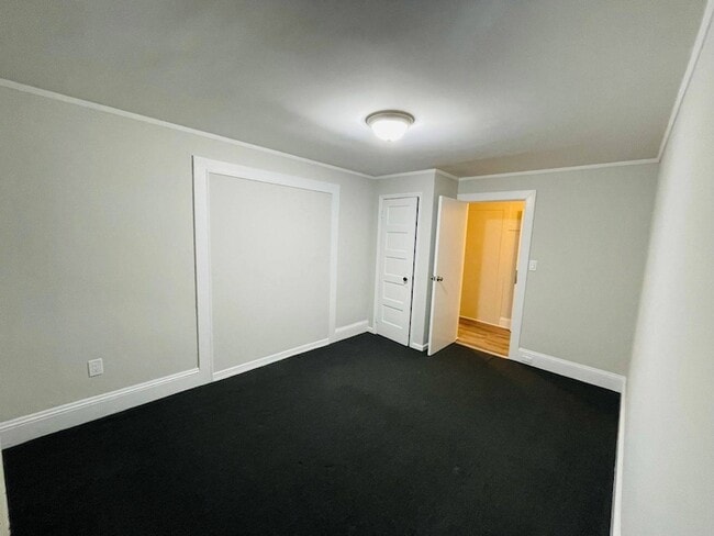 Photo - 111 Glen Head Rd