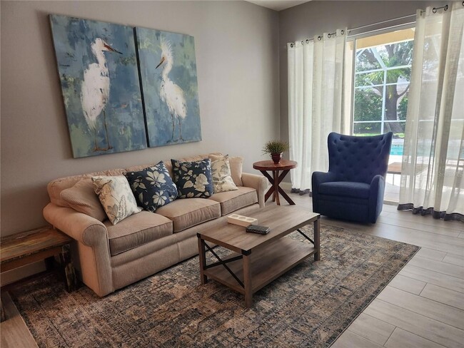 Photo - 5274 Far Oak Cir