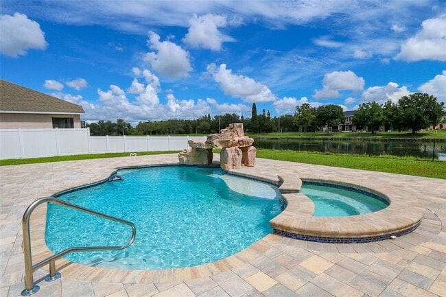 Photo - 9018 Pinebreeze Dr