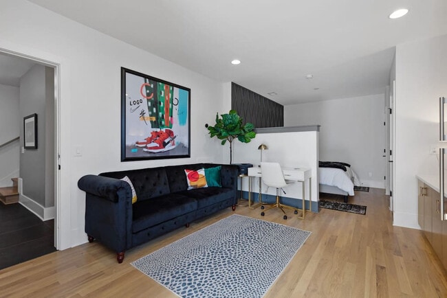 Photo - 17a Fern Ave Unit ID1232886P