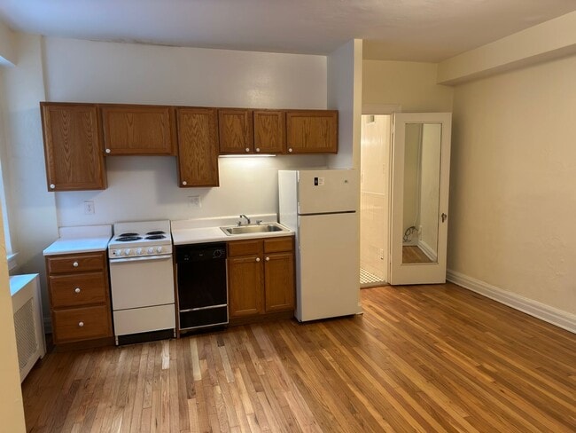 Photo - New King Edward Apartments