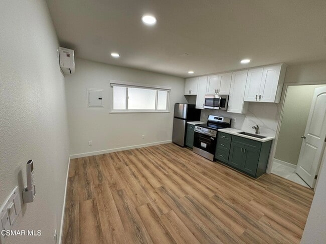 Photo - 1281 Hartley Ave Unit B