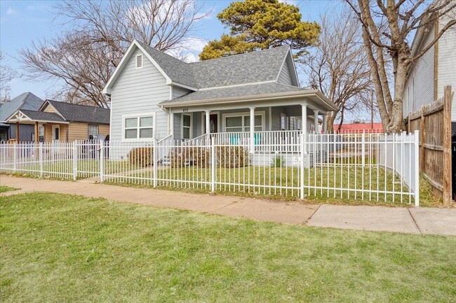 Photo - 805 W Owings St