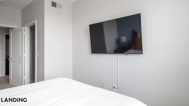 Photo - 14807 Woodland Hills Dr Unit 9107
