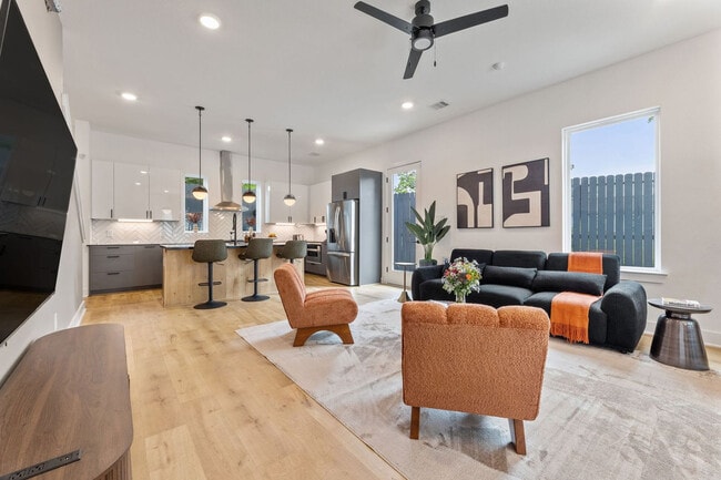Building Photo - 5502 Texas St Unit SI ID1514806P