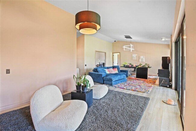 Photo - 2906 Windridge Dr