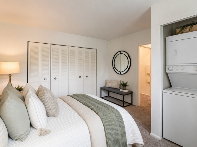 Photo - Hyde Park Apartment Homes