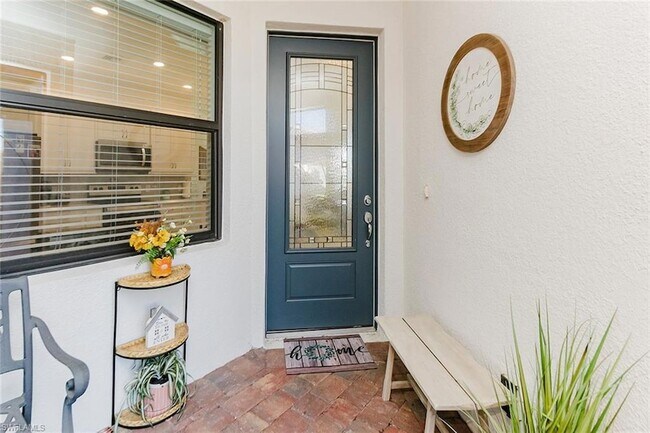 Photo - 5988 Mayflower Way