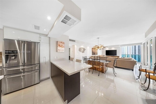Photo - 100 Bayview Dr Unit 1905