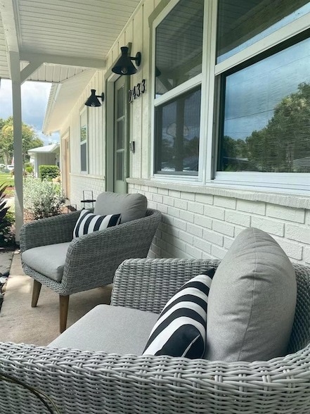 Building Photo - 2433 Lydia Way