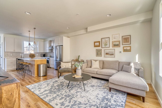 Photo - 516 NE 56th Ave Unit ID1309842P