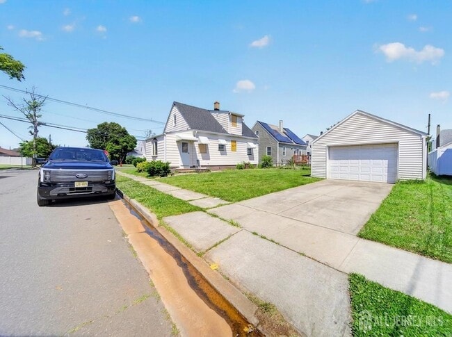 Photo - 125 E Cherry St