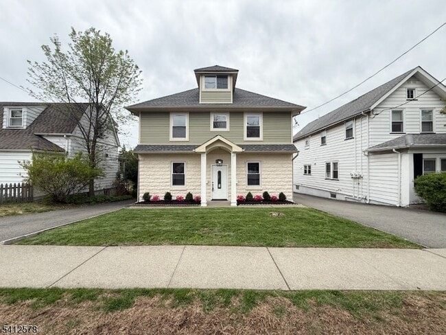 Building Photo - 190 E Lindsley Rd Unit 2