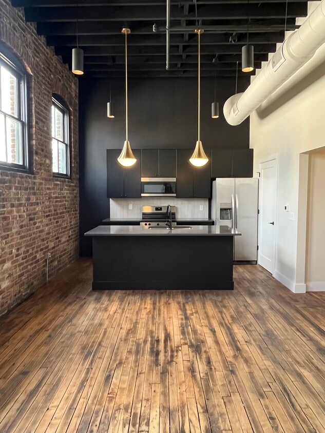 Floor Plan - Apartments 305 & 405