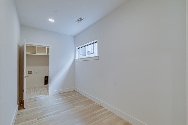 Photo - 2707 Kimsey Dr Unit 103