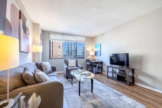 Photo - 25 Bank St Unit FL15-ID1050395P