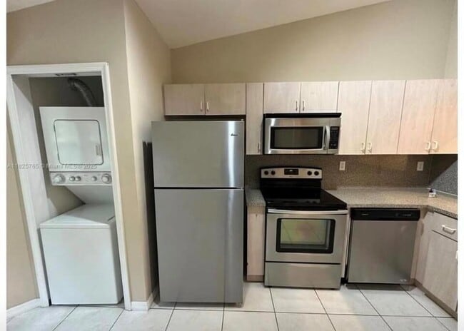 Photo - 1250 SE 26th St Unit 204