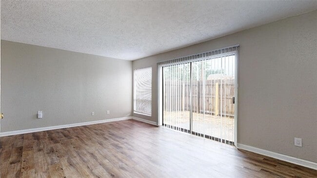 Photo - 1803 Potomac Pl Unit B