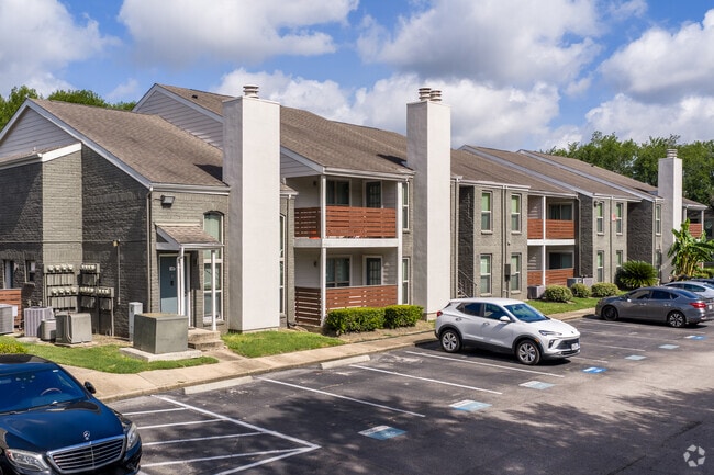 Building Photo - Commons at Westchase