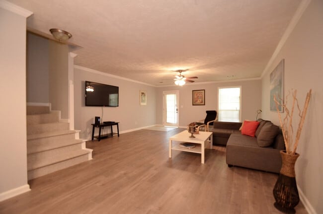 Building Photo - 846 Park Pl NE Unit SI ID1569847P