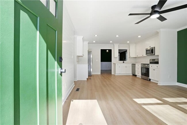 Photo - 127 Perry St