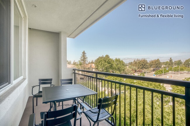 Photo - 24 Union Square Unit FL5-ID1386