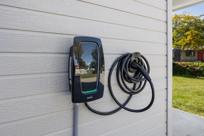 Photo - 2624 S Virginia Ave Unit ID1308963P