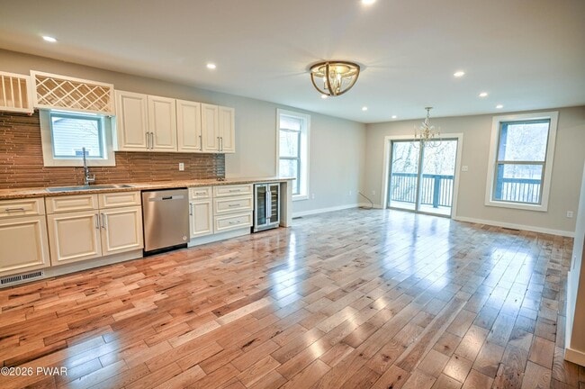 Photo - 628 Hudson St Unit 1