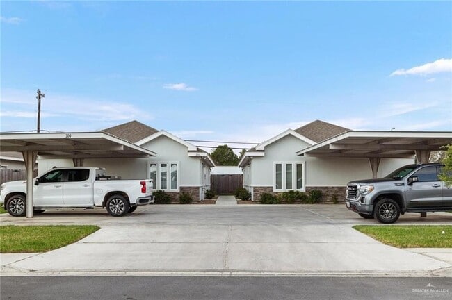 Building Photo - 308 S Retama Ln Unit 3