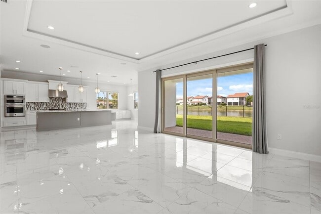Photo - 10511 Royal Cypress Way