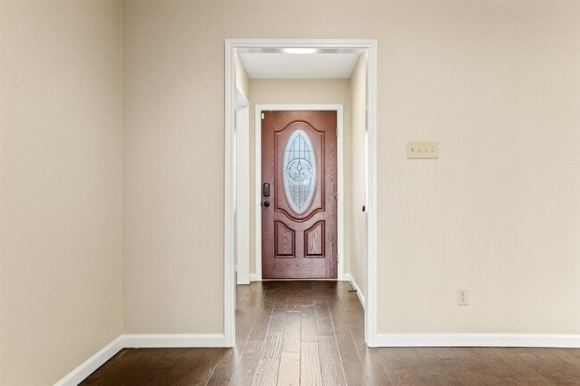 Photo - 611 Field St